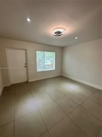 2555 NE 193rd Street Miami FL 33180