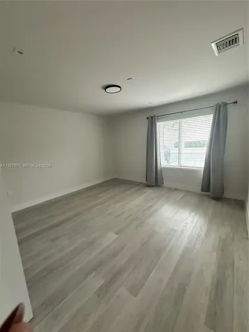 2555 NE 193rd Street Miami FL 33180