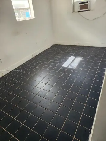 10 NW 28th Way Fort Lauderdale FL 33311