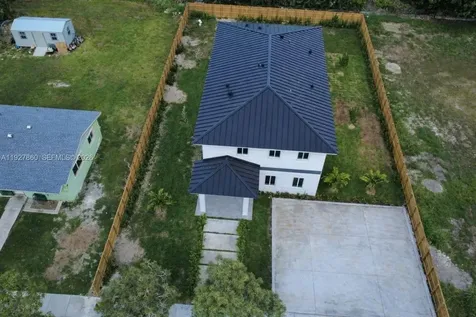 722 NW 6 Court Florida City FL 33034