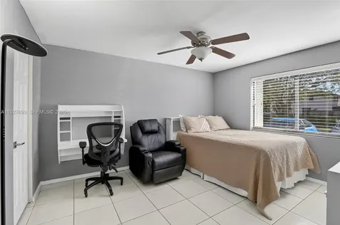 10121 NW 33rd Street Sunrise FL 33351