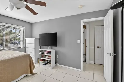 10121 NW 33rd Street Sunrise FL 33351