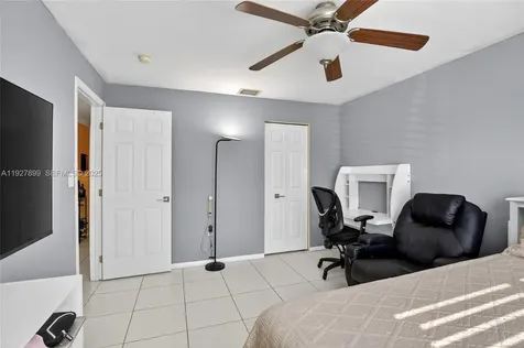 10121 NW 33rd Street Sunrise FL 33351