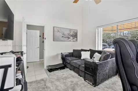10121 NW 33rd Street Sunrise FL 33351