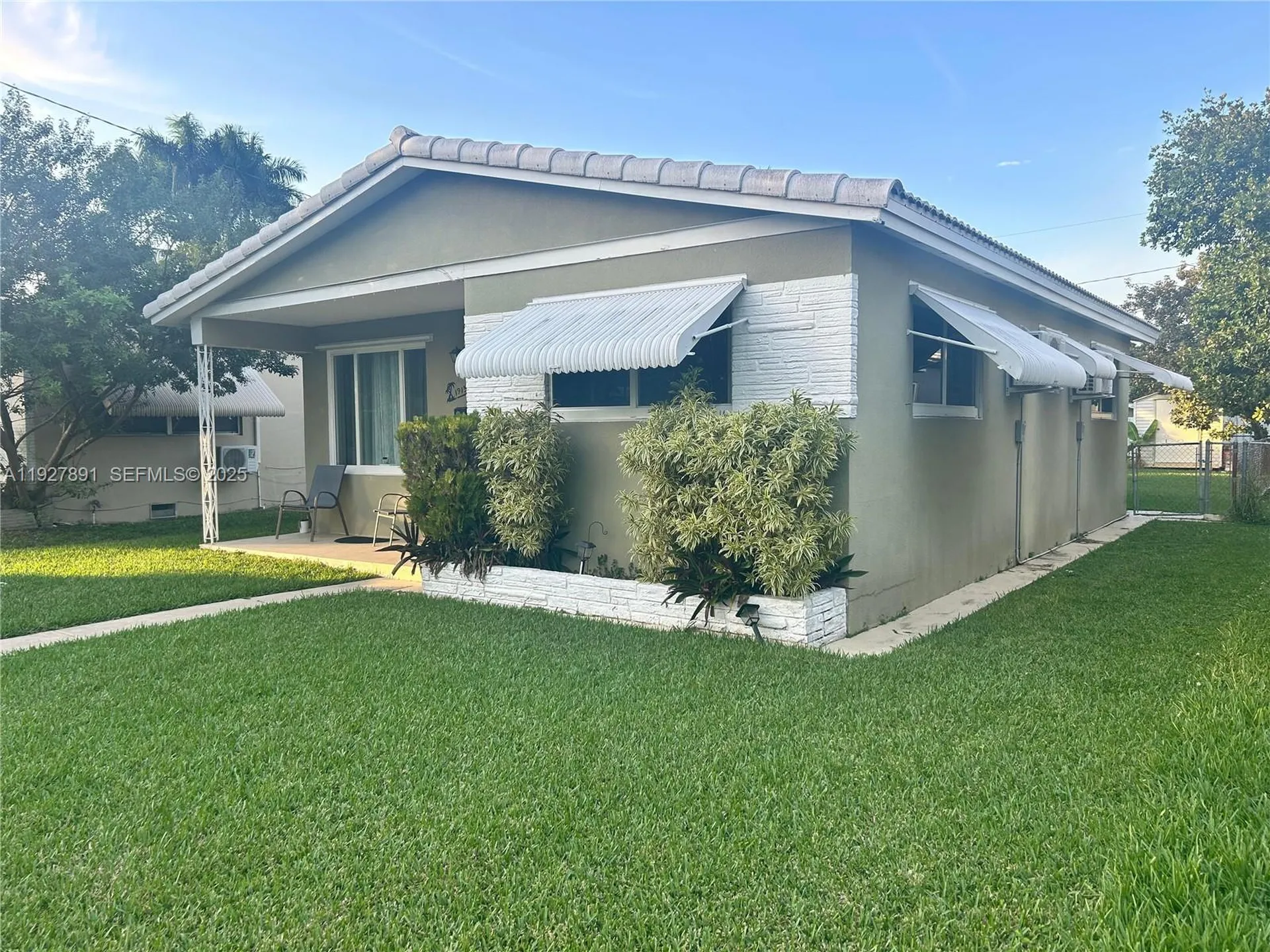 1915 Mayo Street Hollywood FL 33020