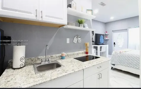 1915 Mayo Street Hollywood FL 33020