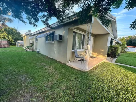 1915 Mayo Street Hollywood FL 33020