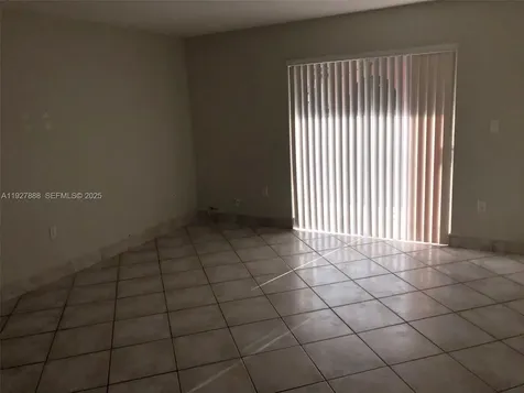 10744 N Kendall Drive Miami FL 33176