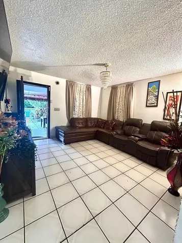 598 SW 121st Avenue Miami FL 33184