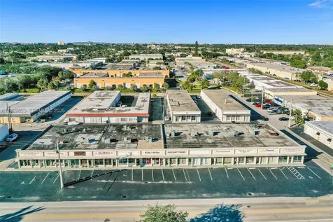 4500 N Dixie Highway Oakland Park FL 33334