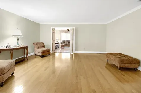 1101 SW 102nd Court Miami FL 33174