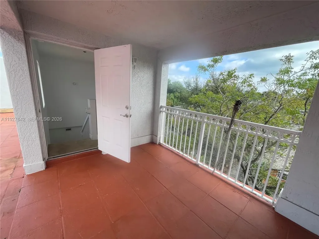 1658 Hayes Street Hollywood FL 33020