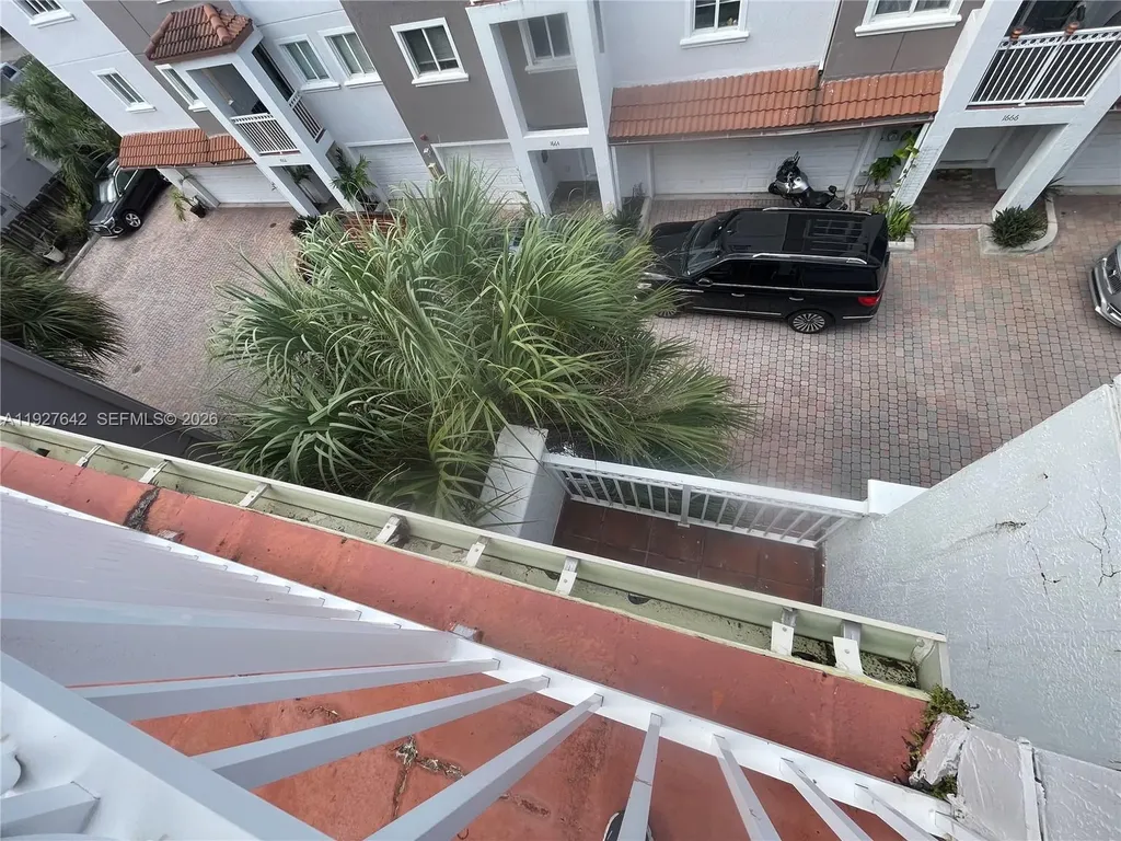 1658 Hayes Street Hollywood FL 33020