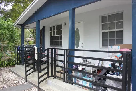 5575 NE 3rd Avenue Miami FL 33137