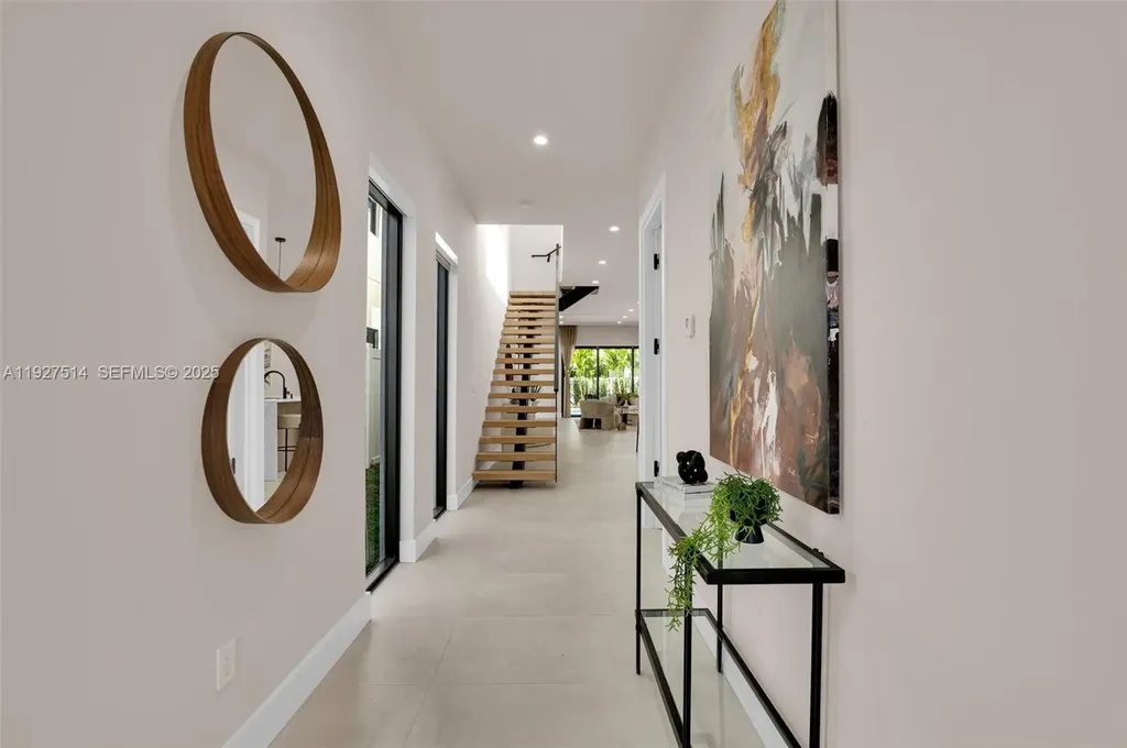 915 NE 17th Terrace Fort Lauderdale FL 33304