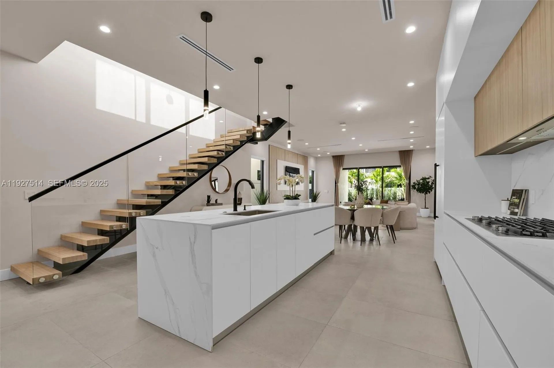 915 NE 17th Terrace Fort Lauderdale FL 33304