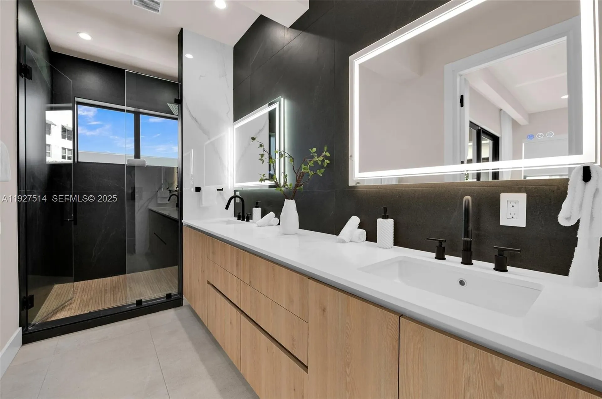 915 NE 17th Terrace Fort Lauderdale FL 33304