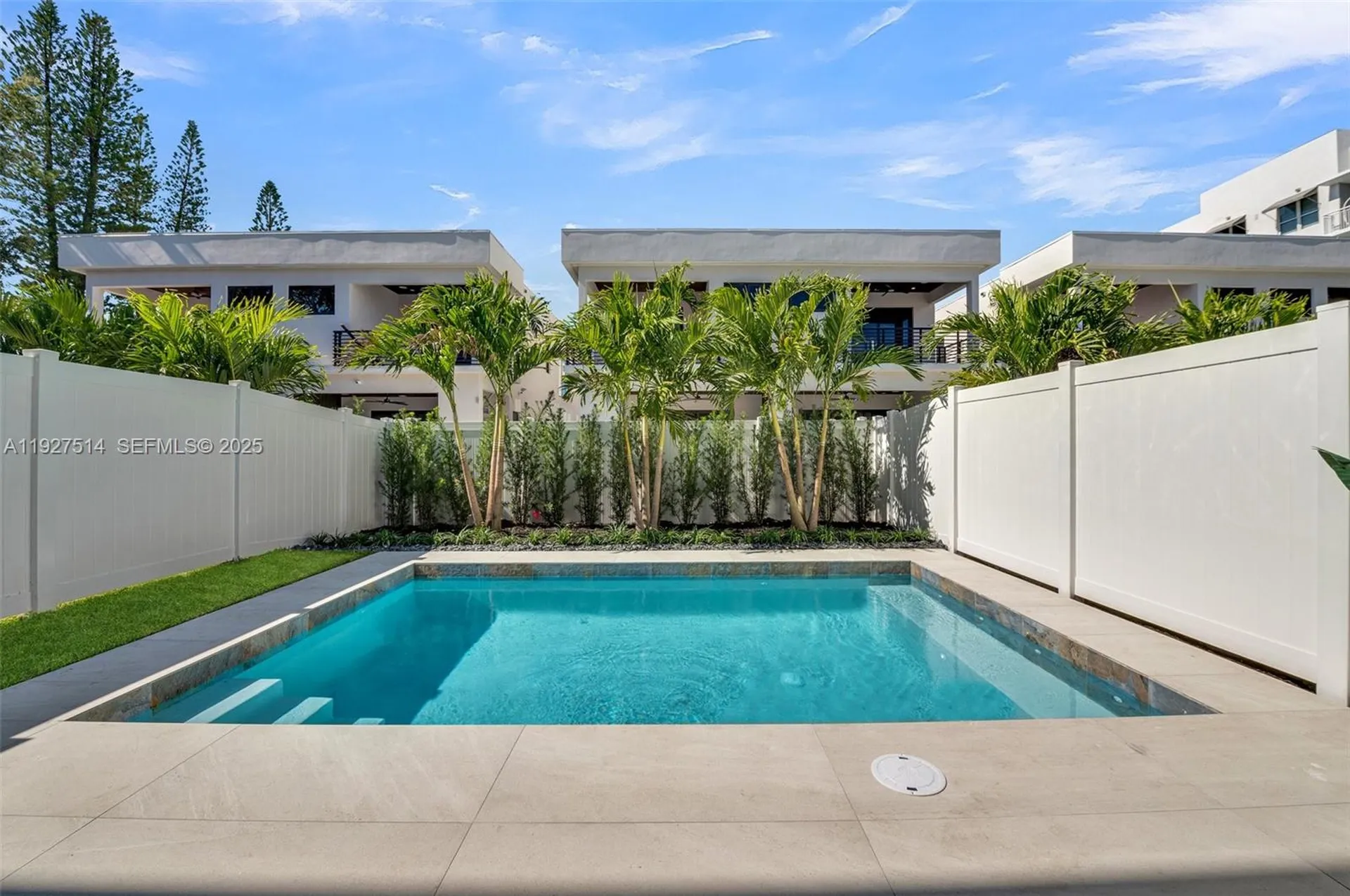 915 NE 17th Terrace Fort Lauderdale FL 33304