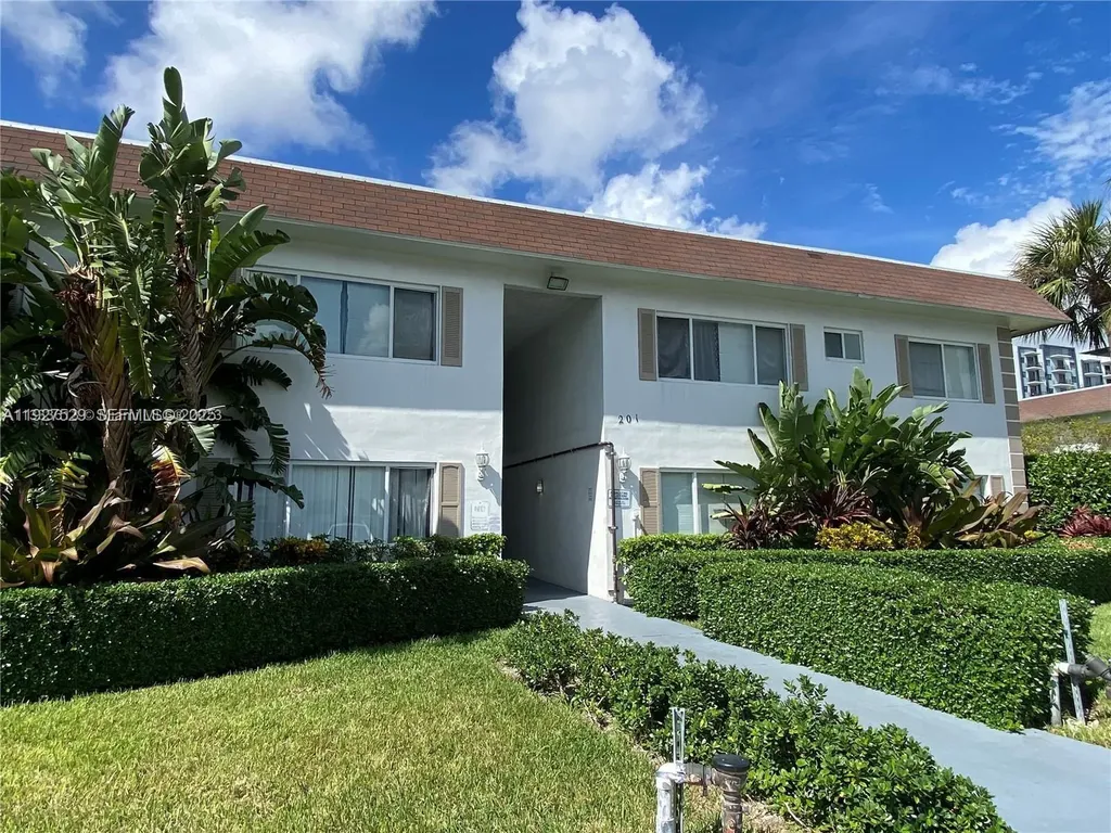 151 SE 6th Avenue Pompano Beach FL 33060