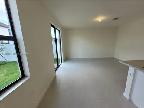 11125 W 33rd Court Hialeah FL 33018