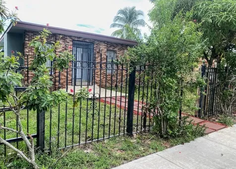 1105 NE 112th Street Miami FL 33161