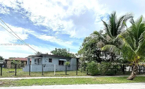 1105 NE 112th Street Miami FL 33161