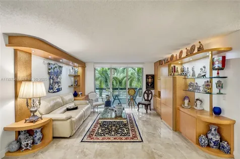 3600 Mystic Pointe Drive Aventura FL 33180