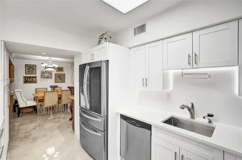 3600 Mystic Pointe Drive Aventura FL 33180