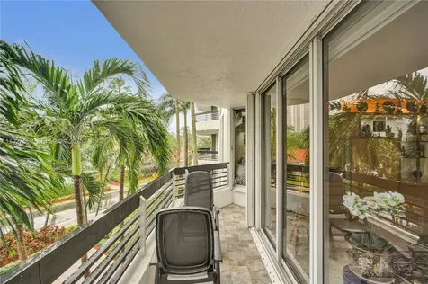 3600 Mystic Pointe Drive Aventura FL 33180