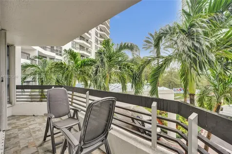 3600 Mystic Pointe Drive Aventura FL 33180