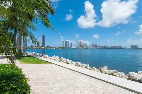 3600 Mystic Pointe Drive Aventura FL 33180
