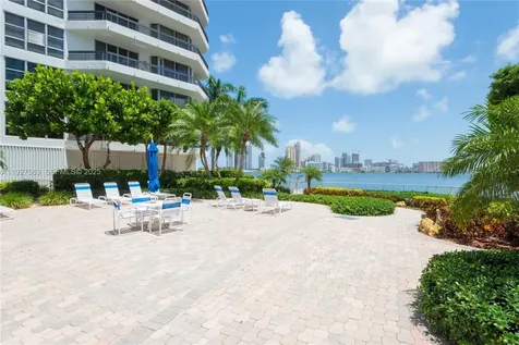 3600 Mystic Pointe Drive Aventura FL 33180