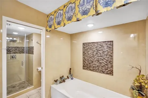 3600 Mystic Pointe Drive Aventura FL 33180