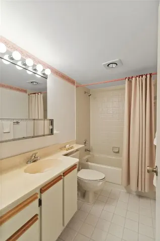 190 SE 5th Avenue Dania Beach FL 33004