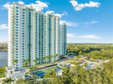 2641 N Flamingo Road Sunrise FL 33323