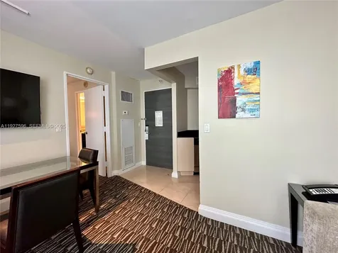 2670 E Sunrise Boulevard Fort Lauderdale FL 33304