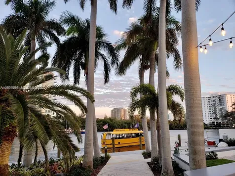 2670 E Sunrise Boulevard Fort Lauderdale FL 33304