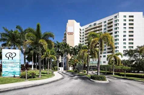 2670 E Sunrise Boulevard Fort Lauderdale FL 33304