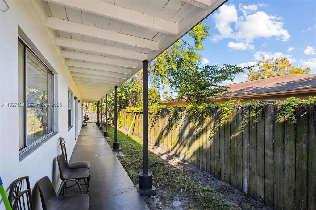 3932 SW 12th Place Fort Lauderdale FL 33312