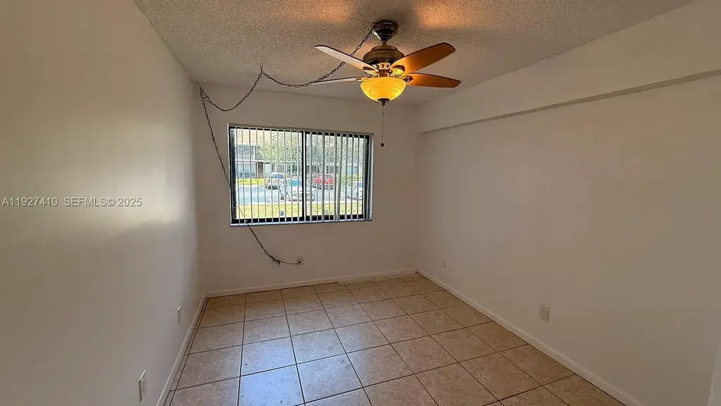 5855 Washington Street Hollywood FL 33023