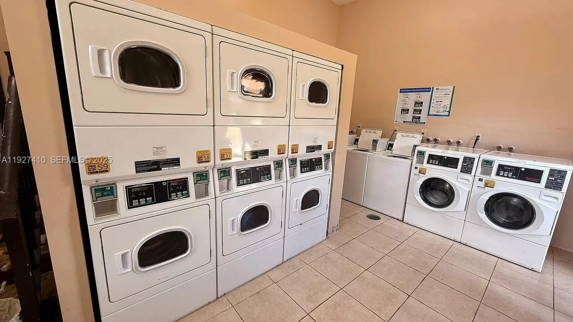 5855 Washington Street Hollywood FL 33023