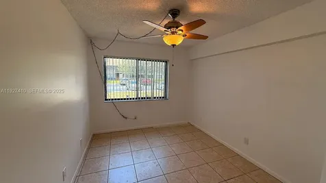 5855 Washington Street Hollywood FL 33023