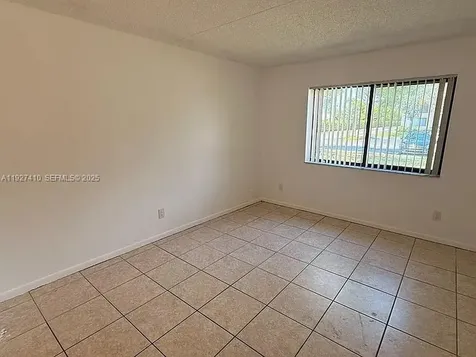 5855 Washington Street Hollywood FL 33023