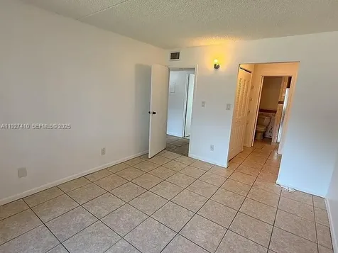 5855 Washington Street Hollywood FL 33023