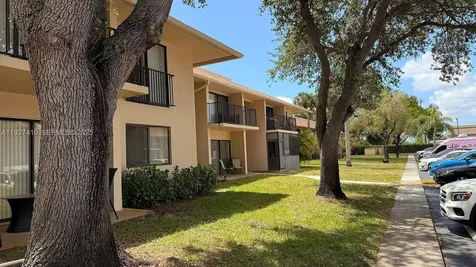 5855 Washington Street Hollywood FL 33023