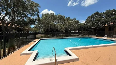 5855 Washington Street Hollywood FL 33023