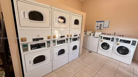 5855 Washington Street Hollywood FL 33023