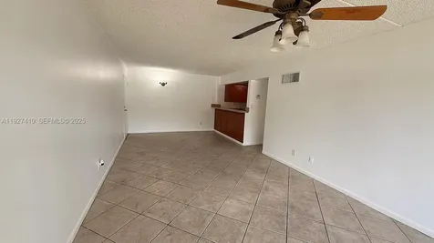 5855 Washington Street Hollywood FL 33023
