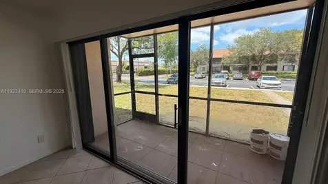 5855 Washington Street Hollywood FL 33023