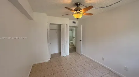 5855 Washington Street Hollywood FL 33023